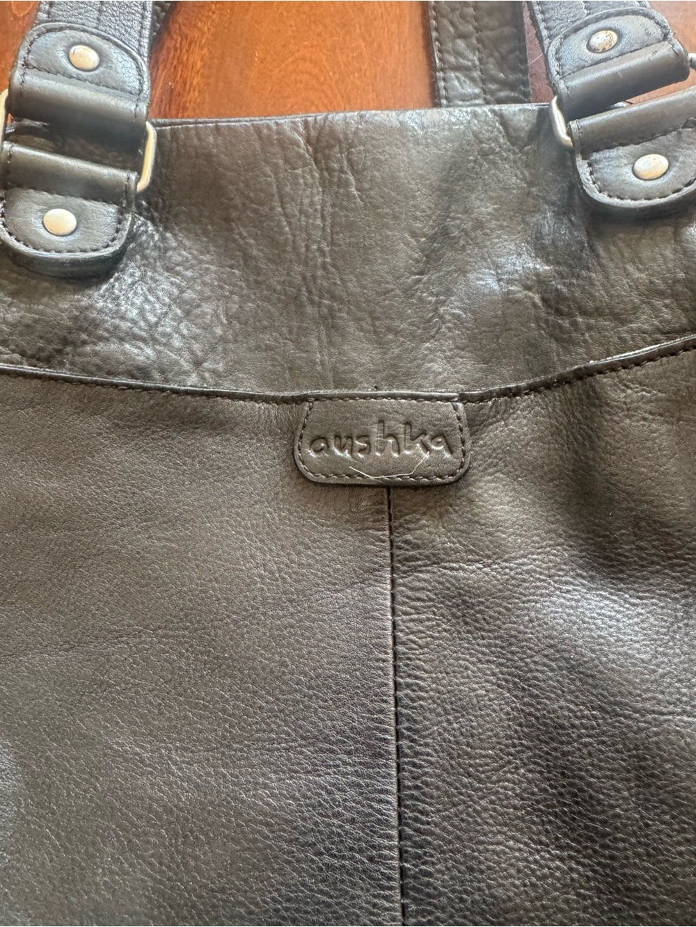 Oushka London Black Leather Shoulder Tote Bag - Picture 8 of 10